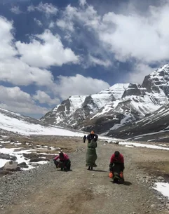 16 Days Tibet Lhasa Everest Mt. Kailash and Guge Kingdom Group Tour